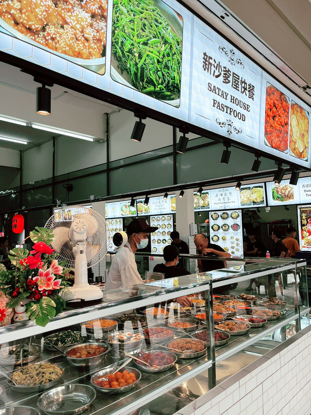 The Best Corner Restaurant Kuching: Kopitiam with Endless Local Flavours