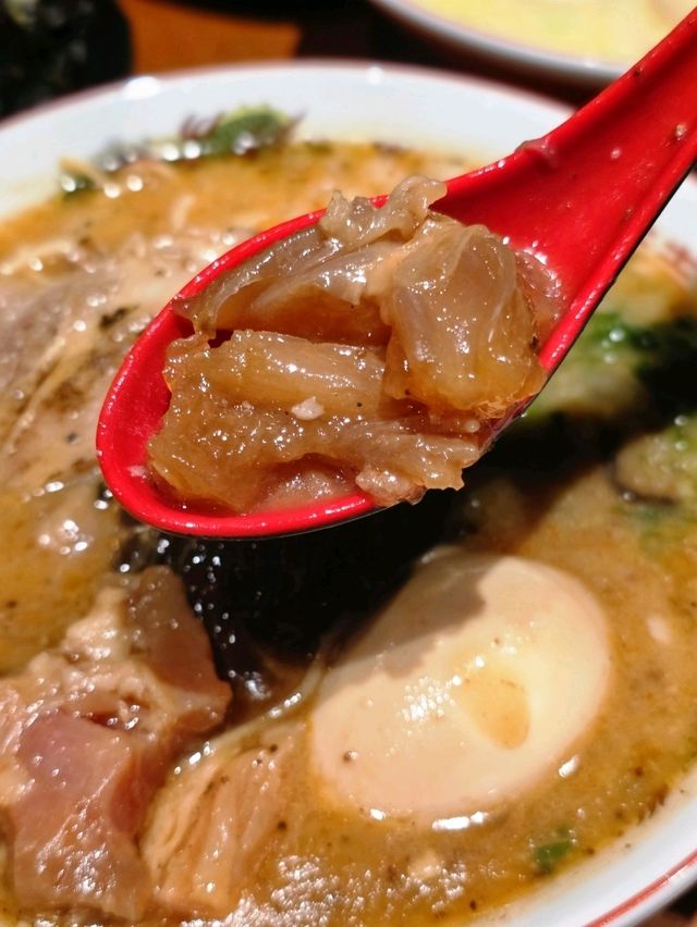 🍜濃厚湯底! 上環黑龍拉麵🍥