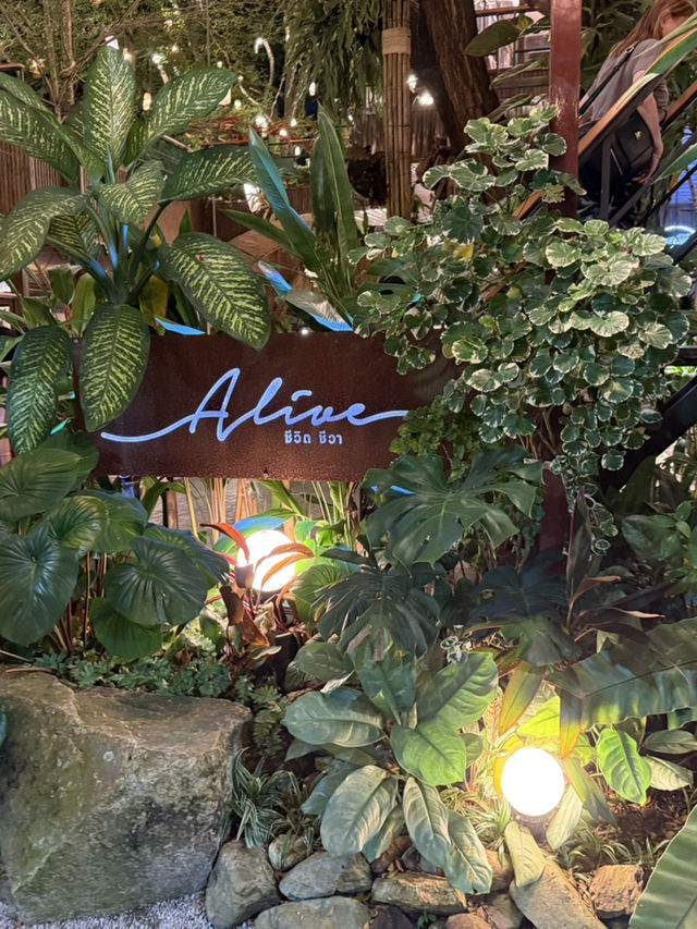 (Alive Thai Restaurant) in Hat Yai, Southern Thailand