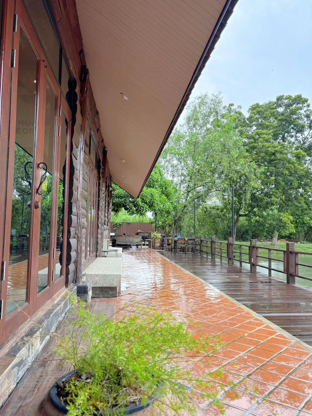 คาเฟ่ในบ้านสวน บรรยากาศดี ที่แปดริ้ว