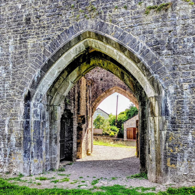 Your Solo Ruin: St Quintin's Castle, Llanblethian