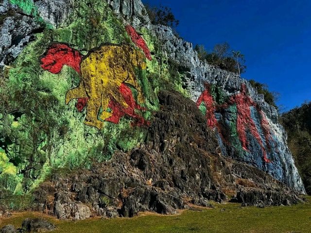 🎨 Mural of Prehistory – A Vibrant Journey Through Time