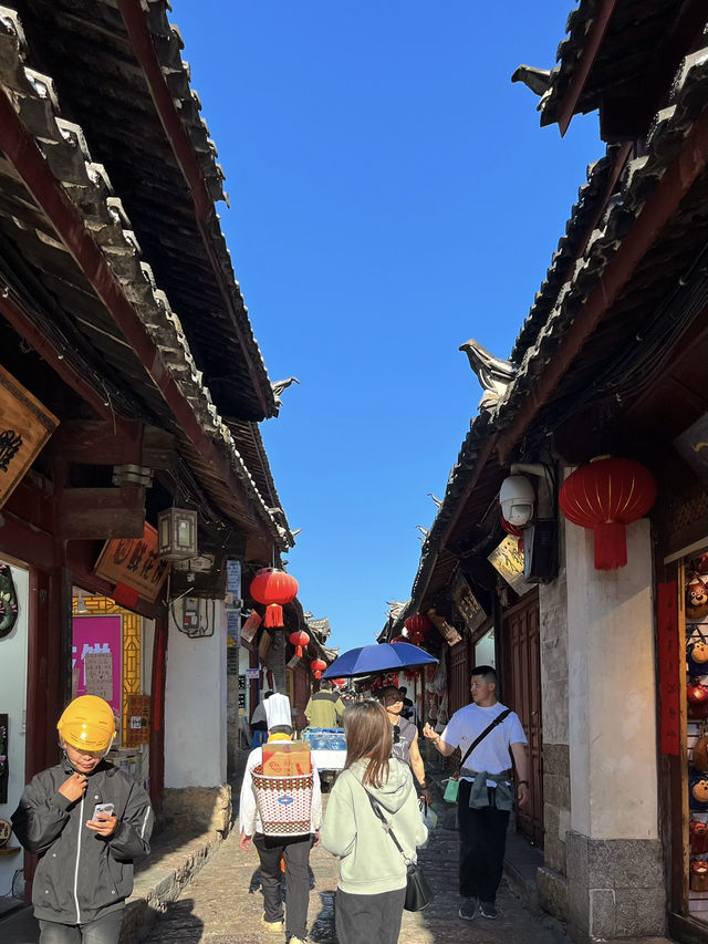 V.Sherry : รีวิวร้านอาหารสุดฮิตเมืองโบราณลี่เจียง