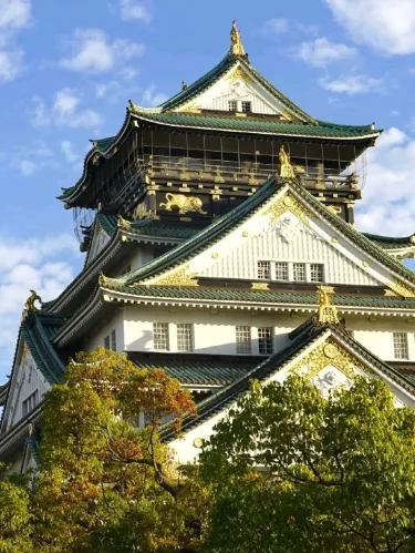 Osaka] Lâu đài Osaka, một trong những lâu đài nổi tiếng nhất Nhật Bản, được  xây dựng bởi Toyotomi Hideyoshi. | Trip.com Osaka