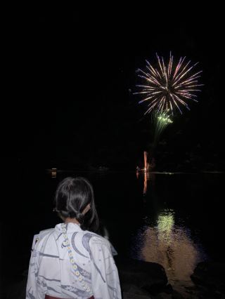 Japan 🇯🇵｜Lake Toya Accommodation: Fireworks are the poetry of a summer night.