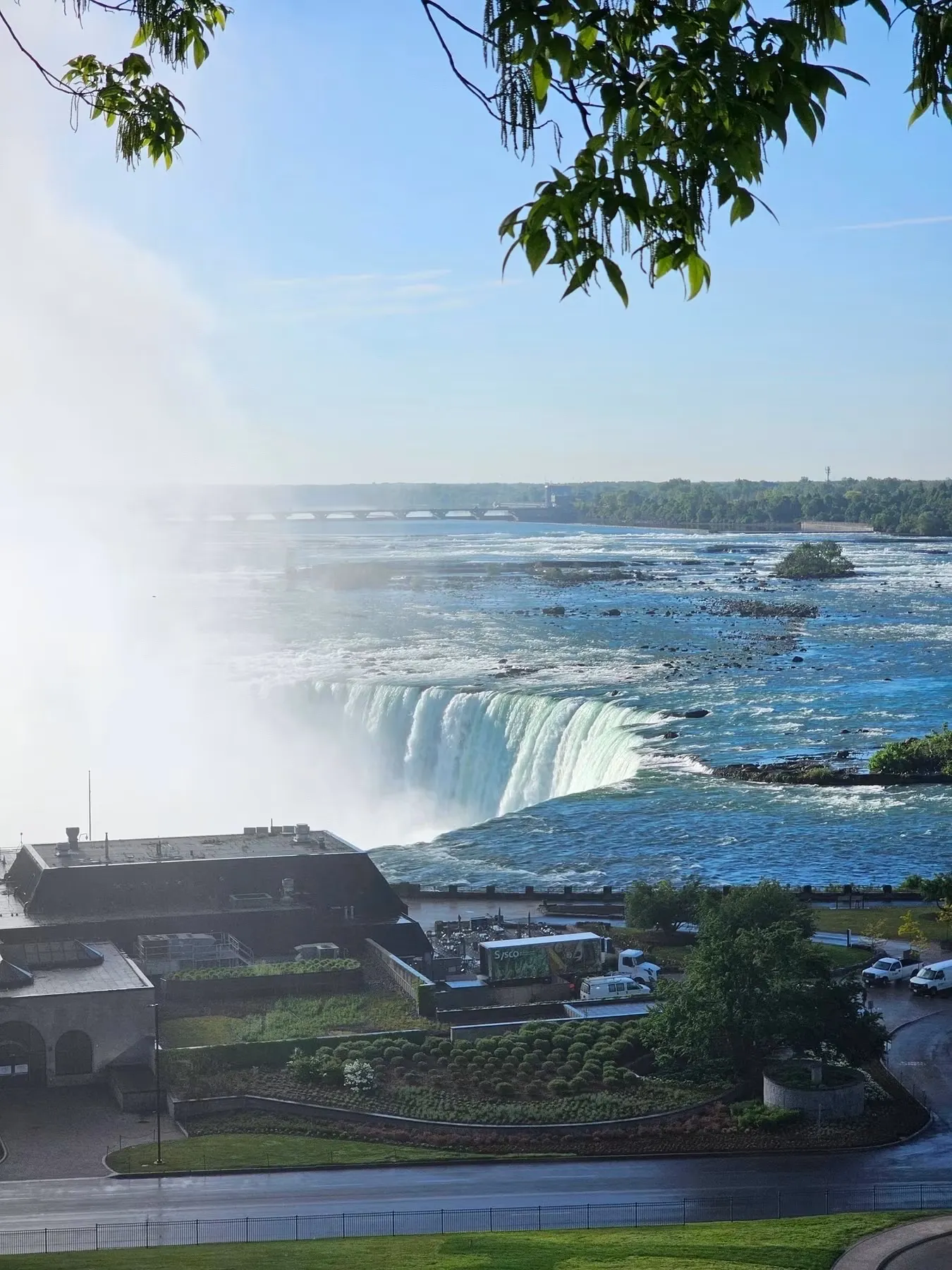 🌊 **Niagara Falls, Canada 🇨🇦 — Nature at Its Most Powerful**