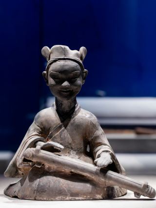 🏺 Beneath the Pagoda | Treasures of Haining Museum