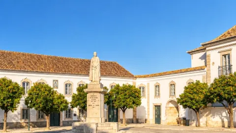🇵🇹 Faro Cathedral | Faro, Portugal ⛪🤍

อีกหนึ่งมุมสวย ๆ ข — traveler post in Faro