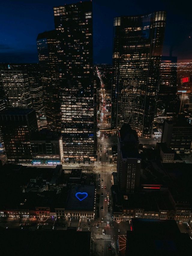 Dinner with a view... that moves. 🌆🍷