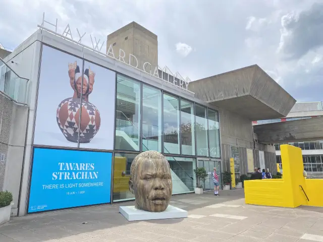 Exploring Tavares Strachan's Vision at the Hayward Gallery 🎨🏛️