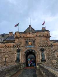 Magnificient Edinburgh Castle 🏴󠁧󠁢󠁳󠁣󠁴󠁿