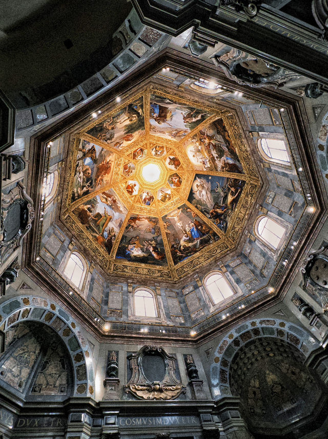 Medici Chapel 美第奇家族禮拜堂 - 華麗絕美的石材聖殿