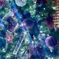Balcony Bliss: A Festive Christmas Display!