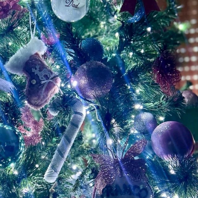 Balcony Bliss: A Festive Christmas Display!