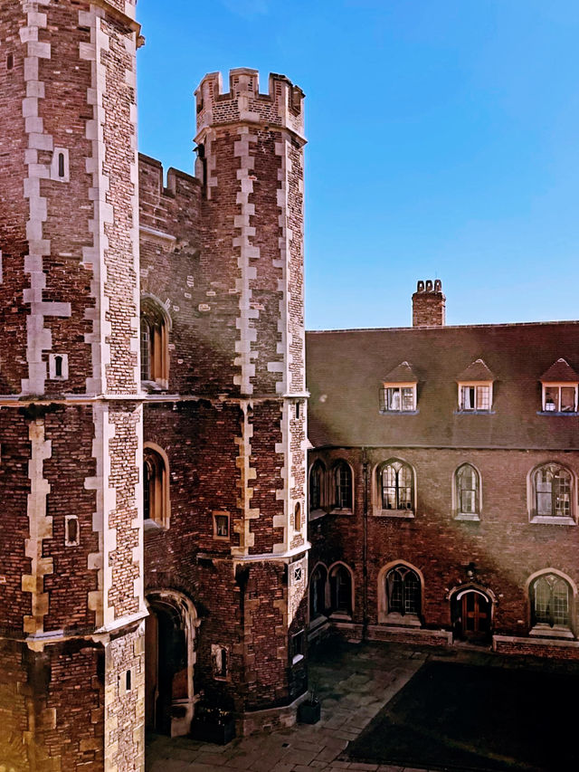 A Perfect Day Trip to Cambridge 🏛️🚣‍♂️