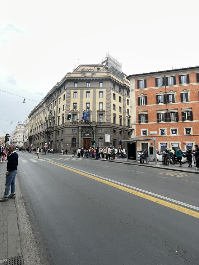 La Dolce Vita: Exploring Naples, Rome & Milan in Style!