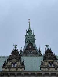Frost & Found: Chasing Christmas Magic in Hamburg