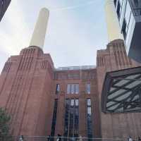 🌆 Battersea: London’s Riverside Gem of Culture, Greenery & Industrial Chic