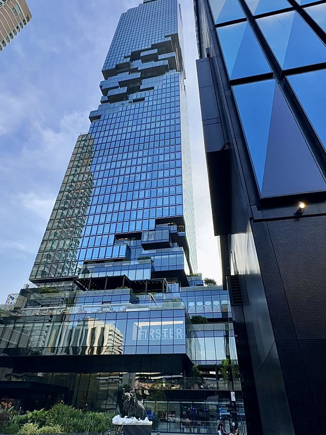🚀 Bangkok in a Flash: From Temples to Glass Skywalks—April Adventure Unleashed 🛕🍜