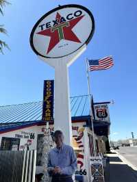 Route 66 Vibes: Ready to time-travel USA via Roadtrip style