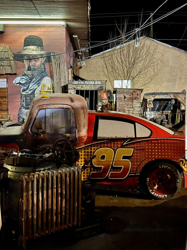 Just cruised through Williams Arizona: the retro Route 66!