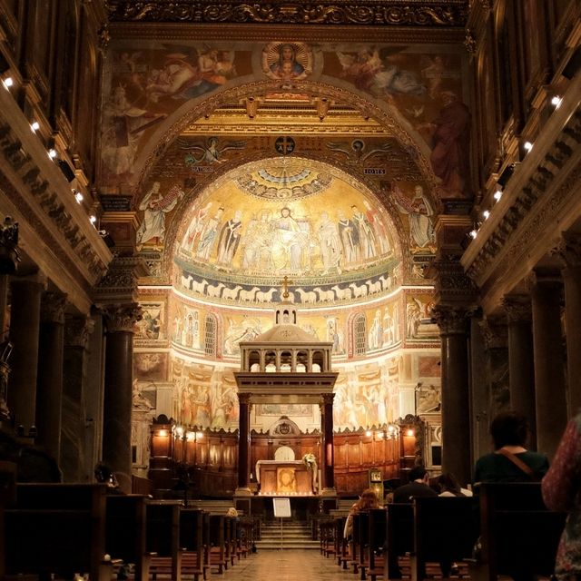 ⛪Rome: A Journey Through Sacred Splendor & Timeless Art 🏛️✨ ⛪Rome: A Journey Through Sacred Splendor & Timeless Art 🏛️✨