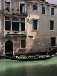 🇮🇹Venice: Canals, Gondolas & Sweets