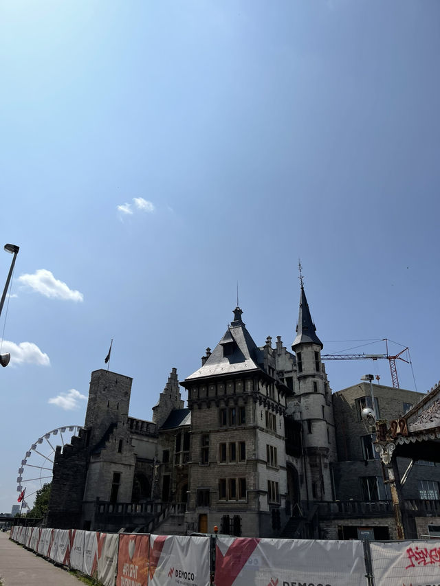 🏰 Antwerp: Art, Diamonds & History