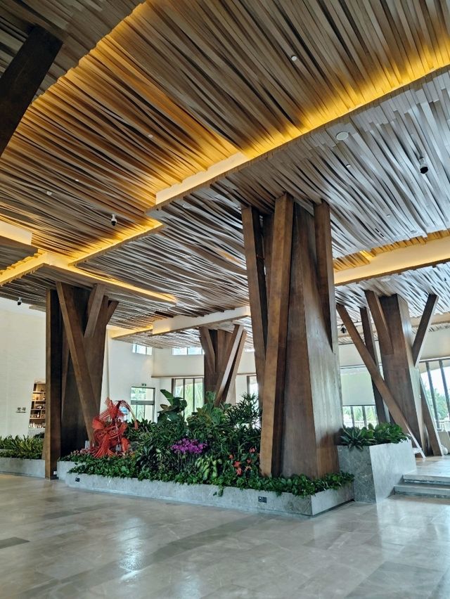 [Хайнань] Завтрак в отеле Holiday Inn Resort Sanya Bay