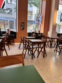 👗ファッションの歴史と今を体感|MoMu Fashion Museum Antwerp(モード美術館)