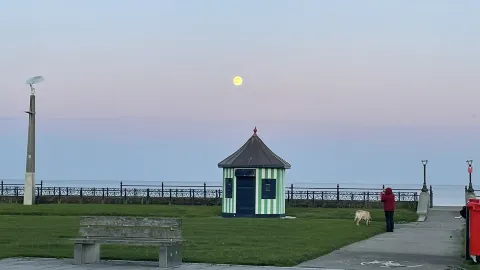 A Travel Guide to Bray, a Small Town near Dublin, Ireland — traveler post in Bray