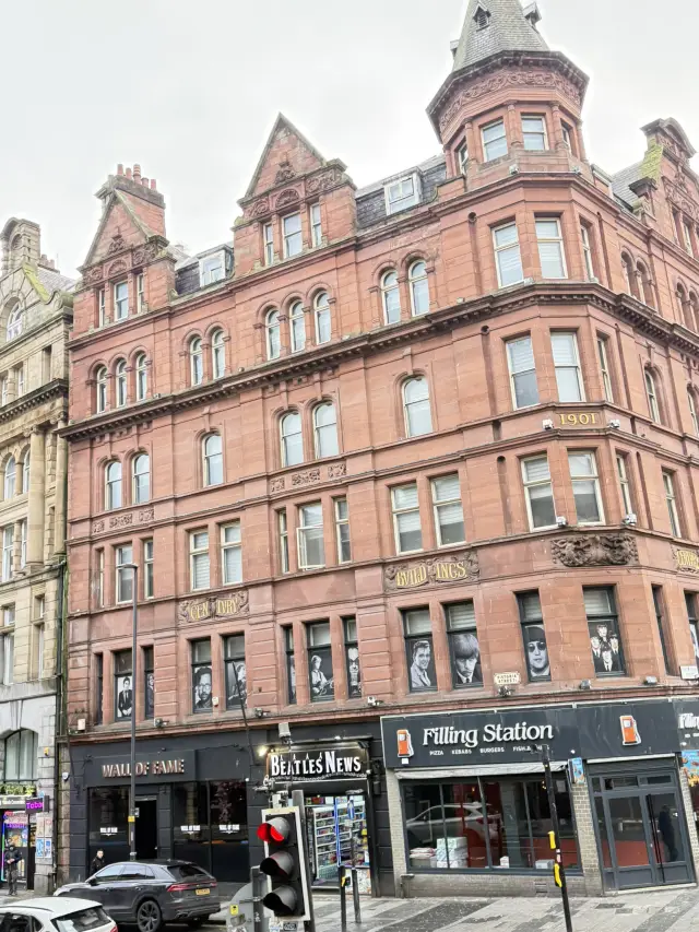 A thrilling journey through historic Liverpool 🇬🇧 ✨