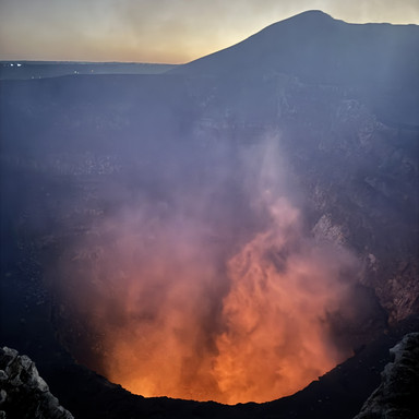 マグマが豊富な世界で最もアクセスしやすい火山のひとつ | Trip.com