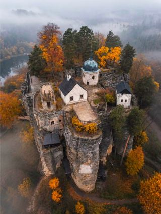 Sloup Castle: The Czech Republic’s Ultimate Rock Fortress 🏰🪨