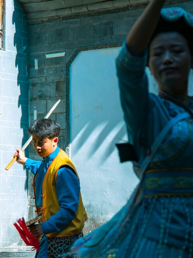 Free Cultural Performance in Lijiang