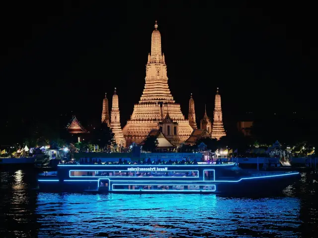 Bangkok Night Cruise on the Mekong River with the Royal Princess Luxury Cruise Ship.