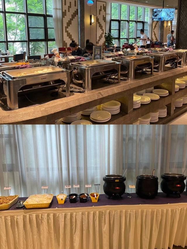 楚雄:我定的是世界恐龍谷溫泉酒店，酒店裡包含