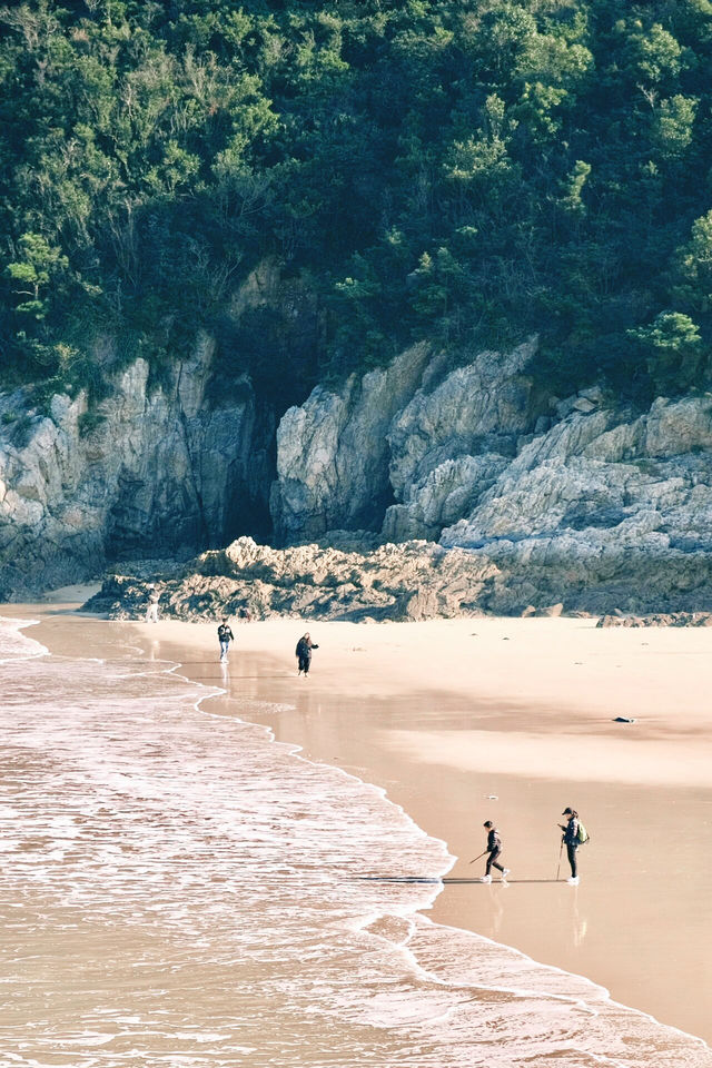 姊妹們太漂亮了冬日海岸線徒步水桶岙小環線｜浙版“麥理浩