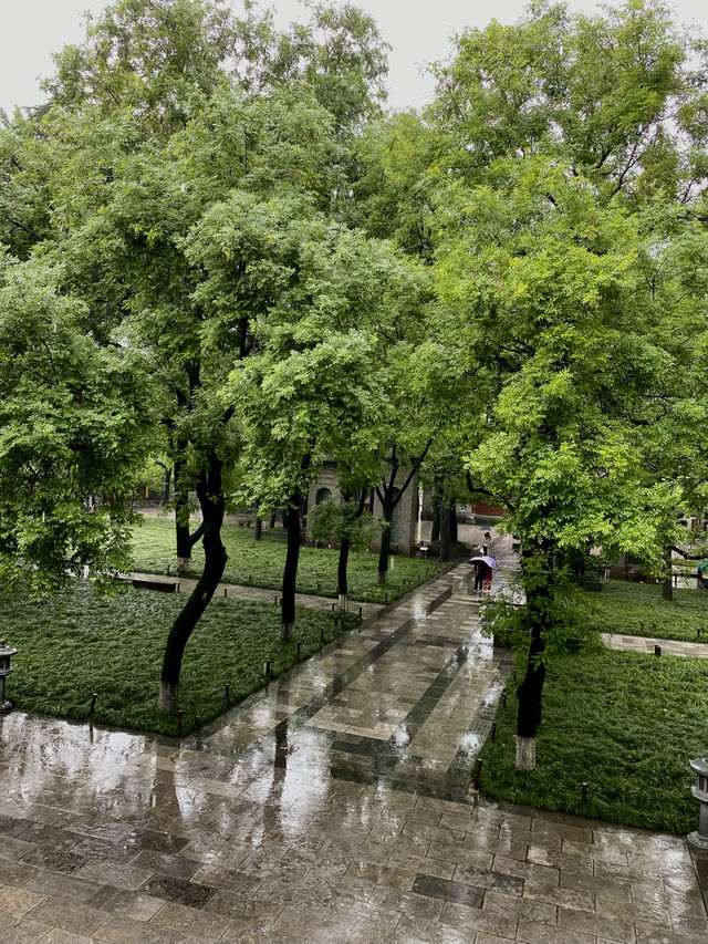 西安值得去｜相比大雁塔，更喜歡雨中的小雁塔