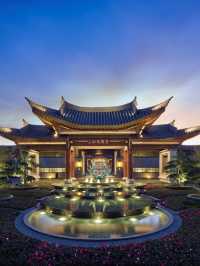 🌟 Kunming's Top Stays: Serenity & Luxury 🏨✨