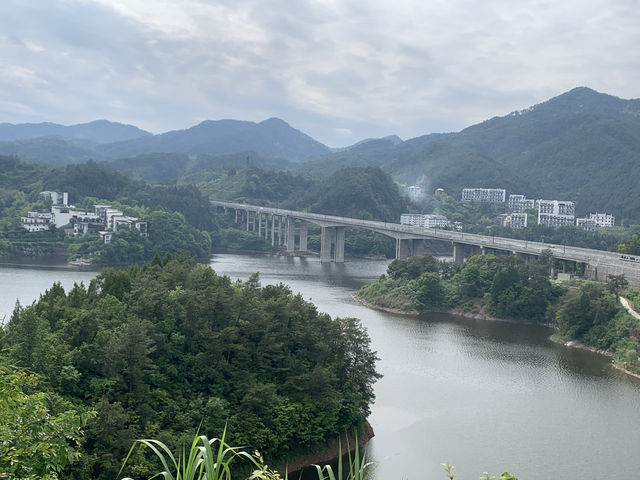 溧寧高速千島湖服務區——星空露營特色