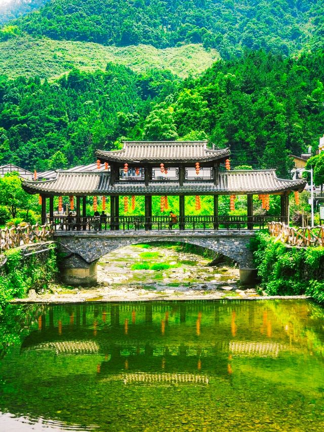 藏在峽谷徒步秘境