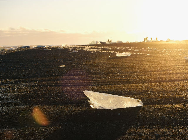 🇮🇸鑽石海灘：冰雪鑽石的閃耀舞台