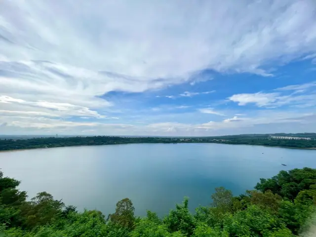 "Charming Zhanjiang Huguangyan - Natural Wonders and Geological Treasures".