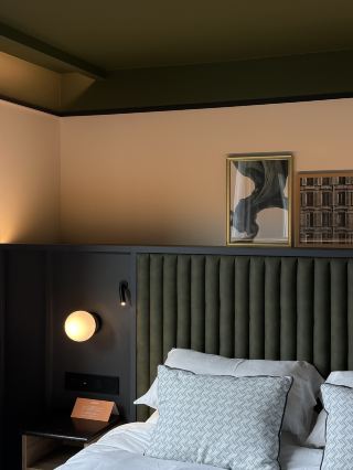 Luxury in a Renovated Old Parisian Bank - Chic and Comfortable