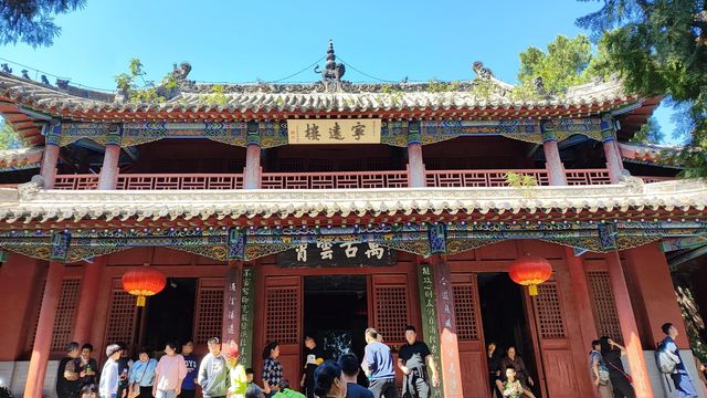 《臣本布衣，躬耕於南陽》——南陽臥龍岡。