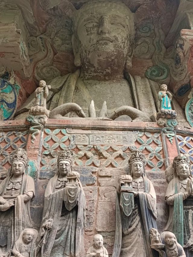 Baoding Shan Grand Impressions: Unique Rock Carvings
