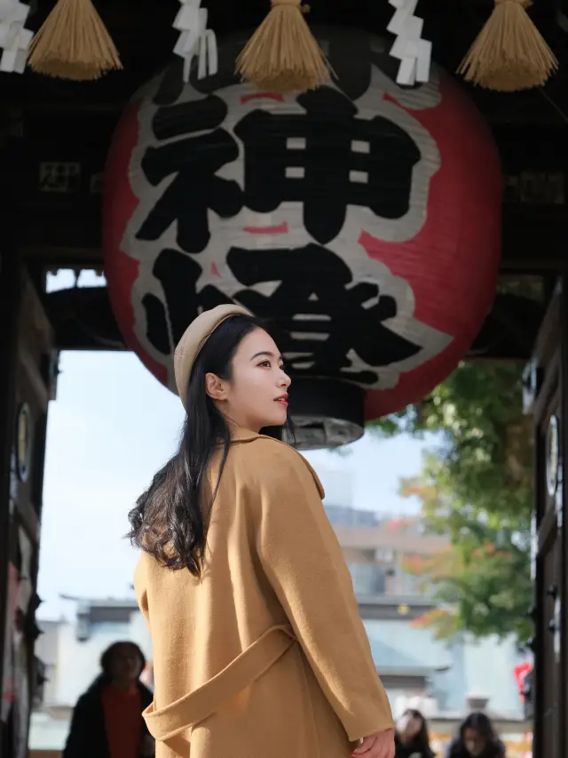Hakata's Guardian Shrine - Fukuoka's Most Popular Shrine