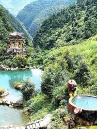 雲南泥珠河大峽谷，等風來不及追風去