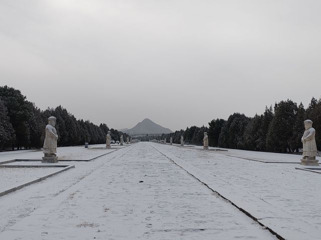 薄雪紅妝祭皇家——清東陵